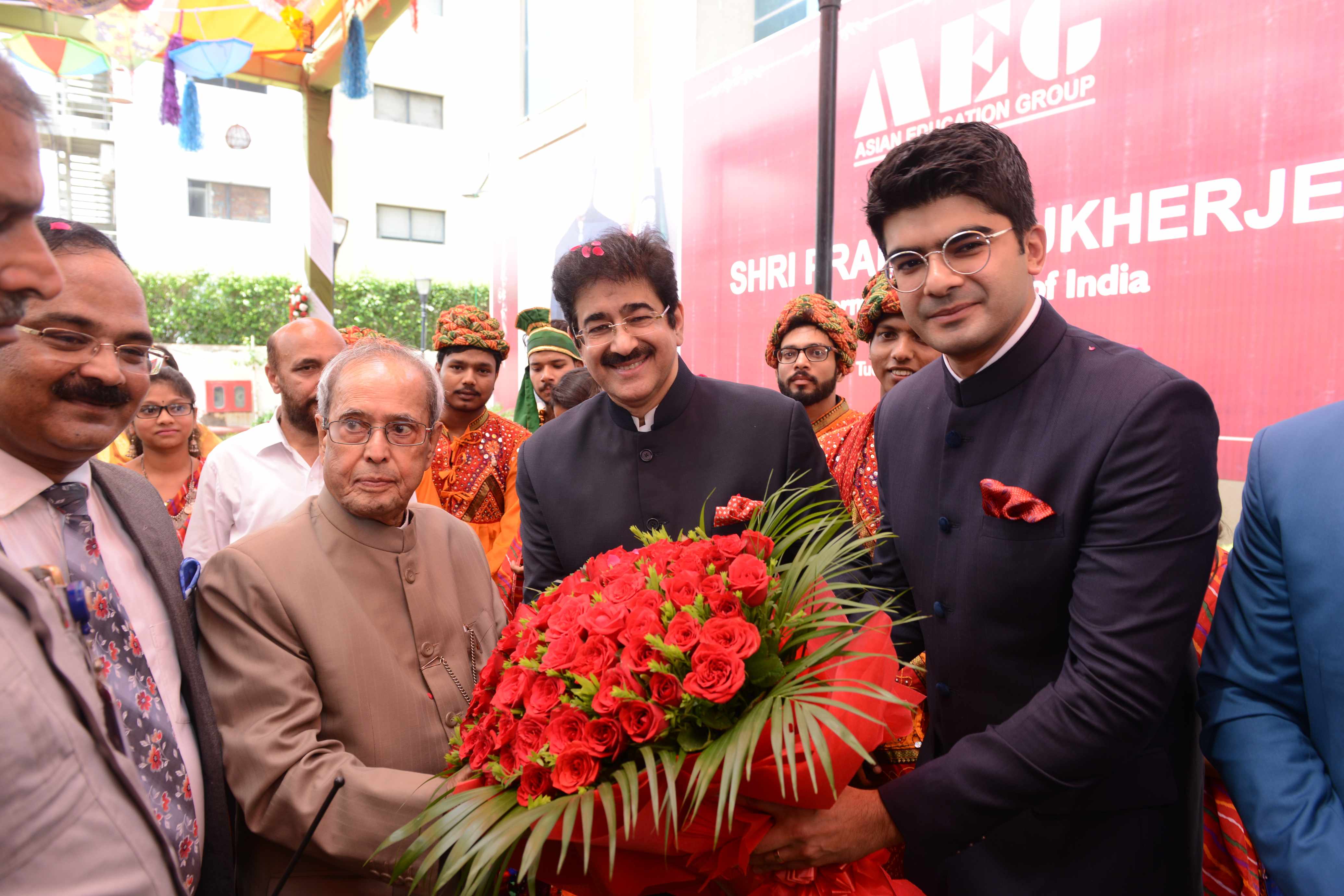 Sh. Pranab Mukherjee